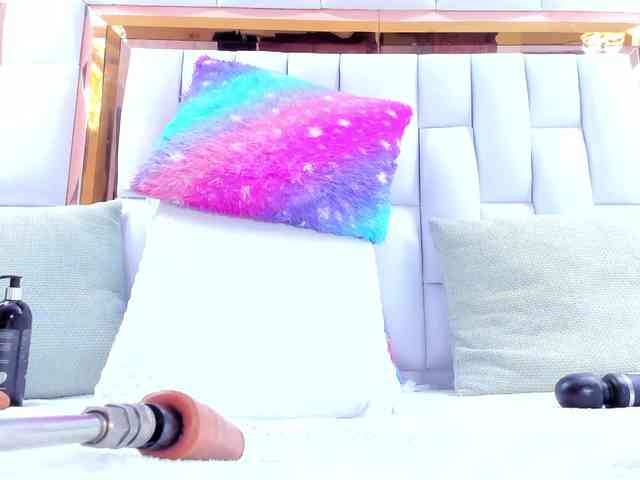 RileySweet webcam