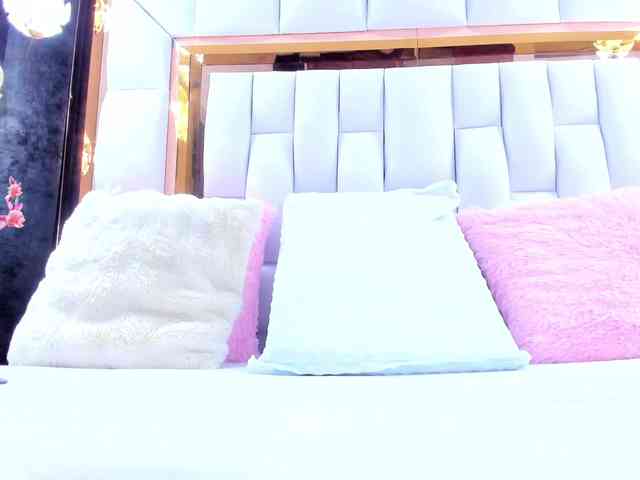RileySweet webcam
