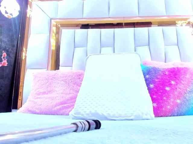 RileySweet webcam