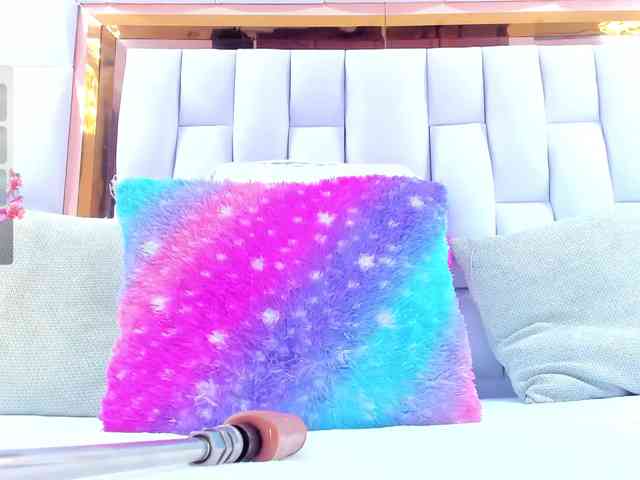 RileySweet webcam