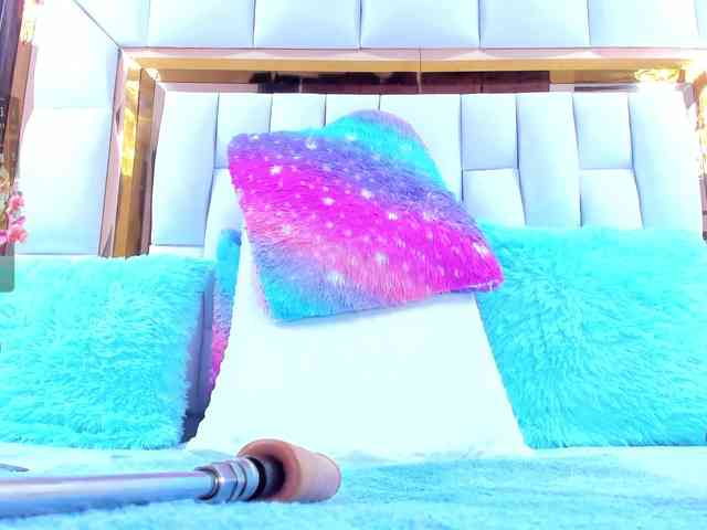 RileySweet webcam