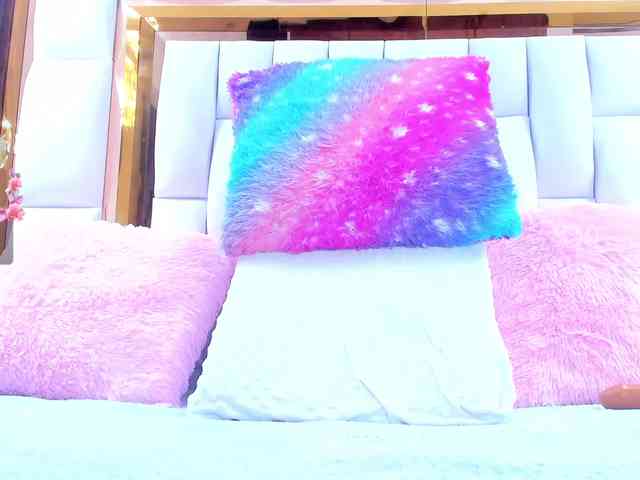 RileySweet webcam