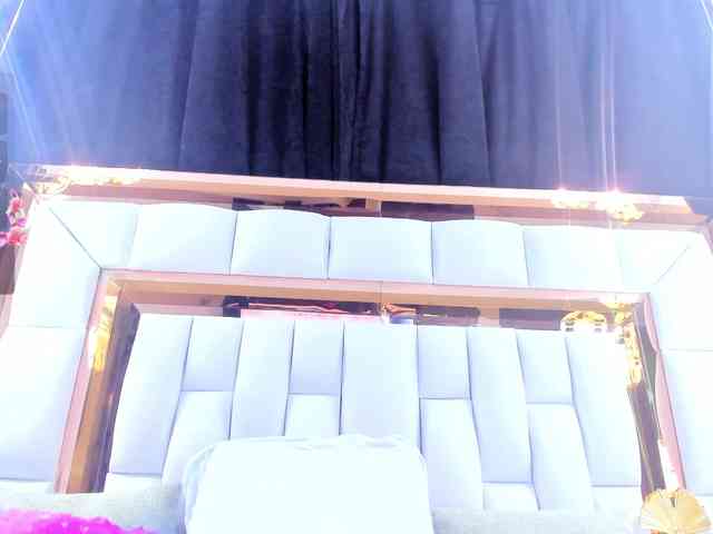 RileySweet webcam