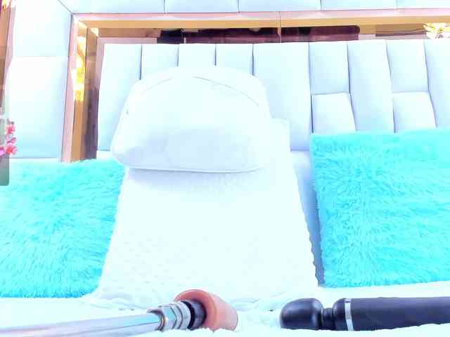RileySweet webcam