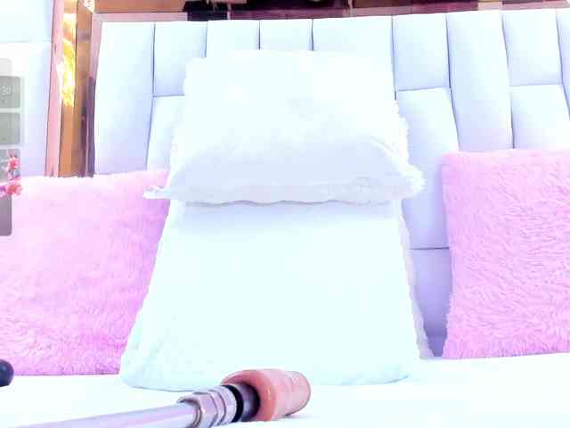 RileySweet webcam
