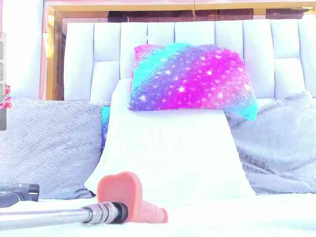 RileySweet webcam