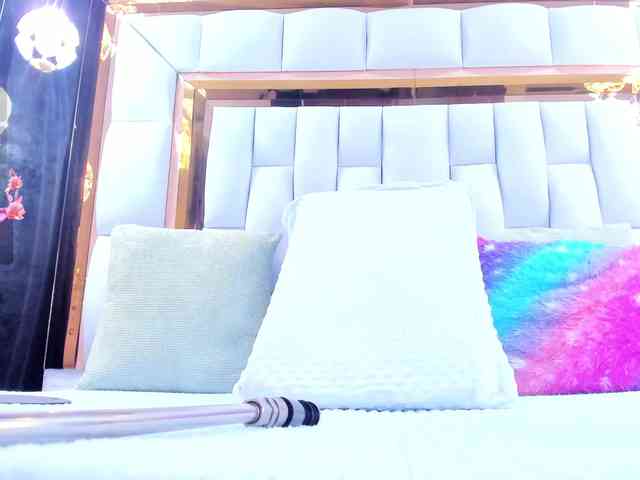 RileySweet webcam