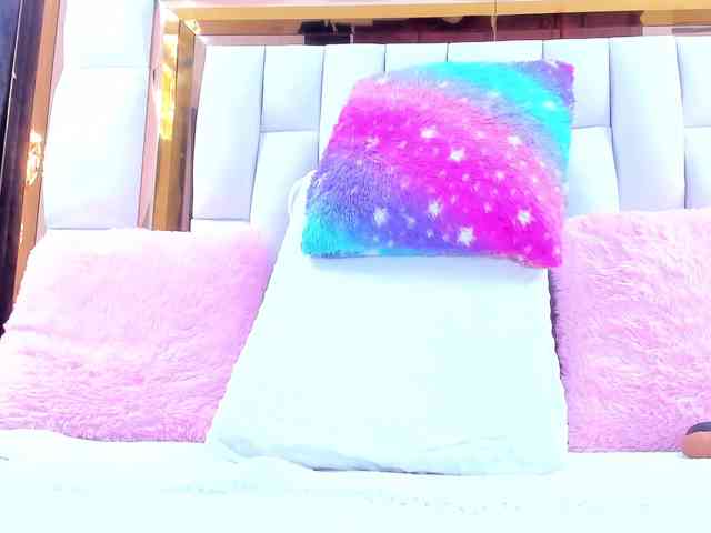 RileySweet webcam