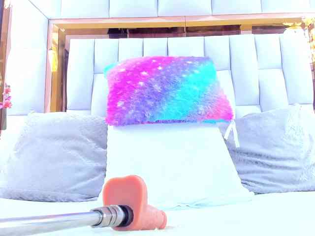 RileySweet webcam