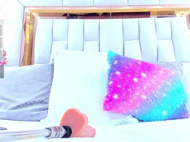 RileySweet webcam