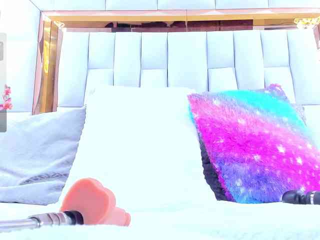 RileySweet webcam