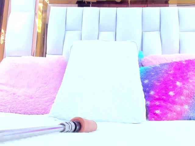 RileySweet webcam