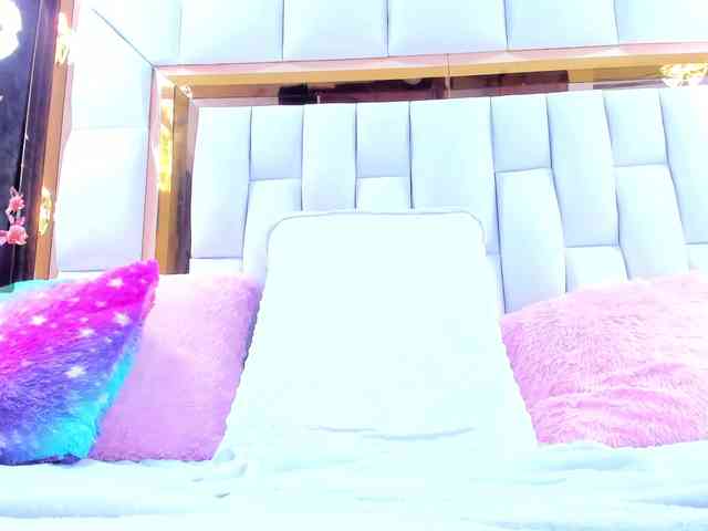 RileySweet webcam