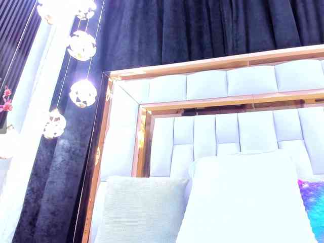 RileySweet webcam