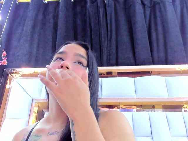 RileySweet webcam