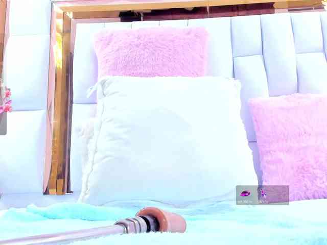 RileySweet webcam