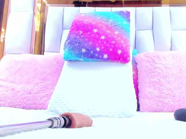 RileySweet webcam