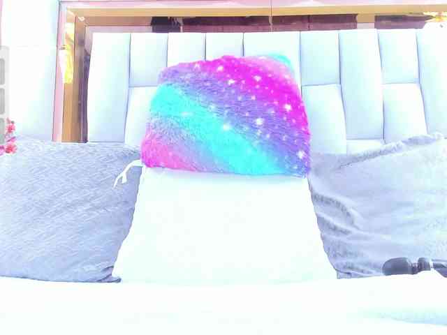 RileySweet webcam