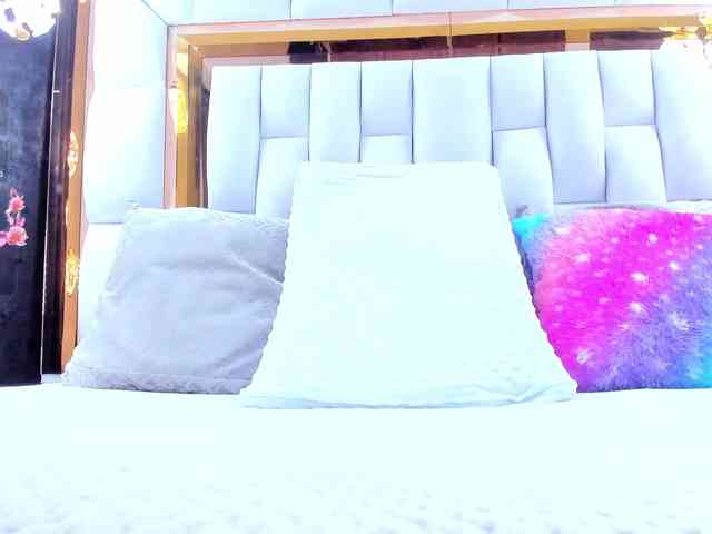 RileySweet webcam