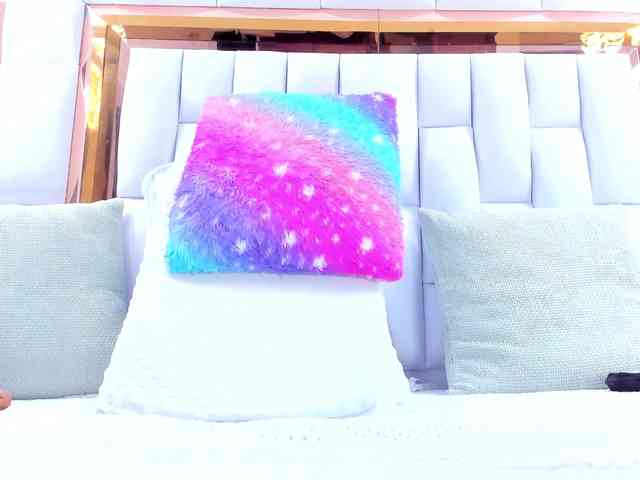 RileySweet webcam