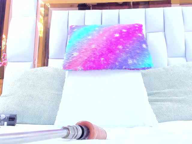 RileySweet webcam