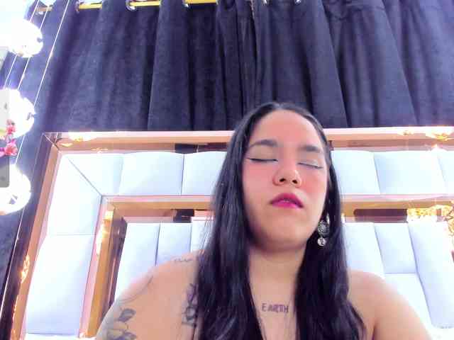 RileySweet webcam