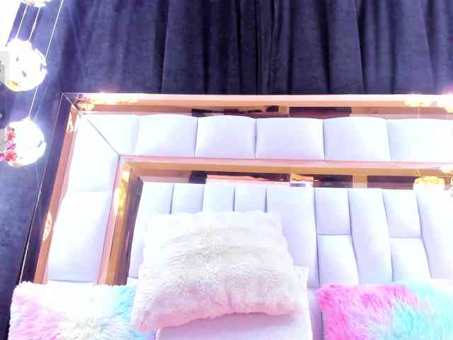 RileySweet webcam