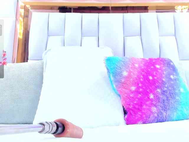 RileySweet webcam