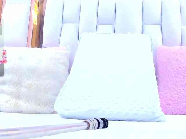 RileySweet webcam