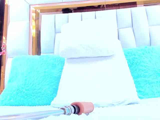 RileySweet webcam