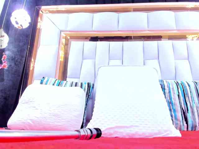 RileySweet webcam
