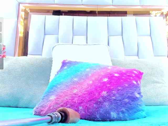 RileySweet webcam