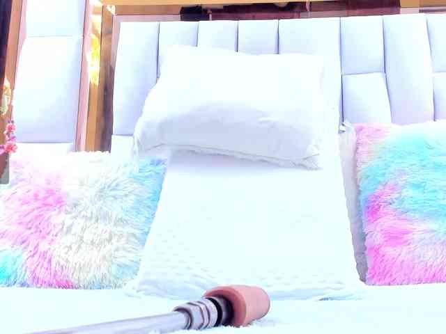 RileySweet webcam