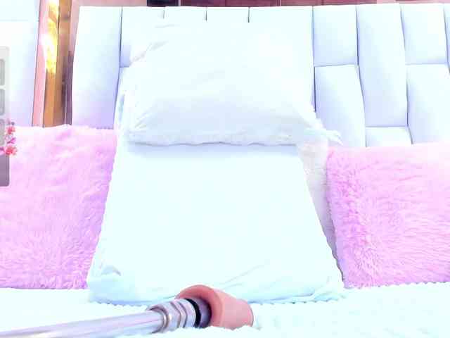 RileySweet webcam