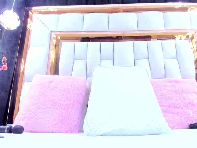 RileySweet webcam