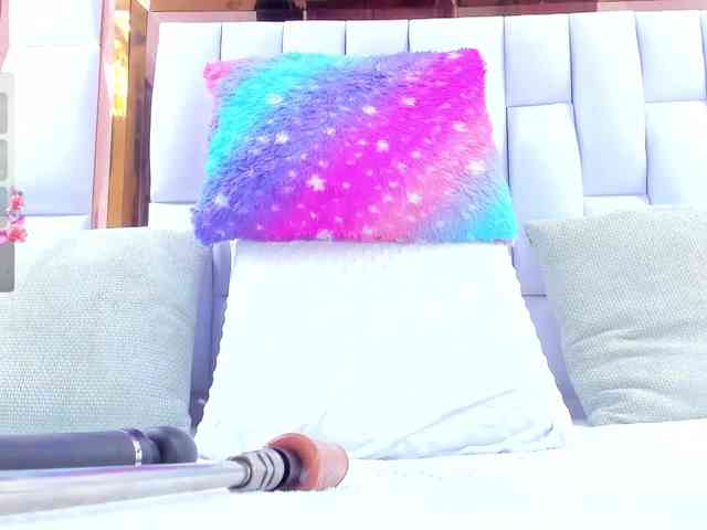 RileySweet webcam