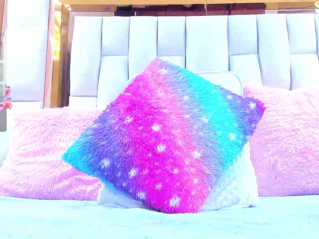 RileySweet webcam