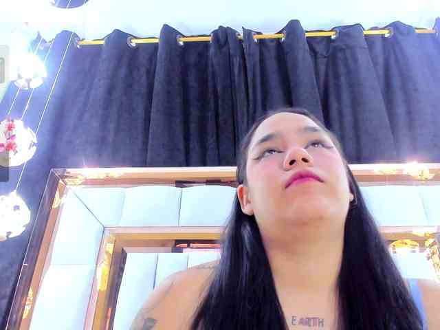 RileySweet webcam