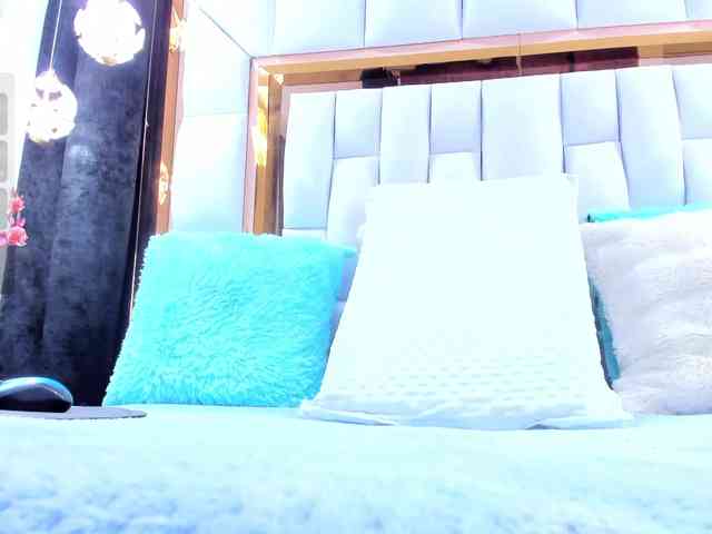 RileySweet webcam