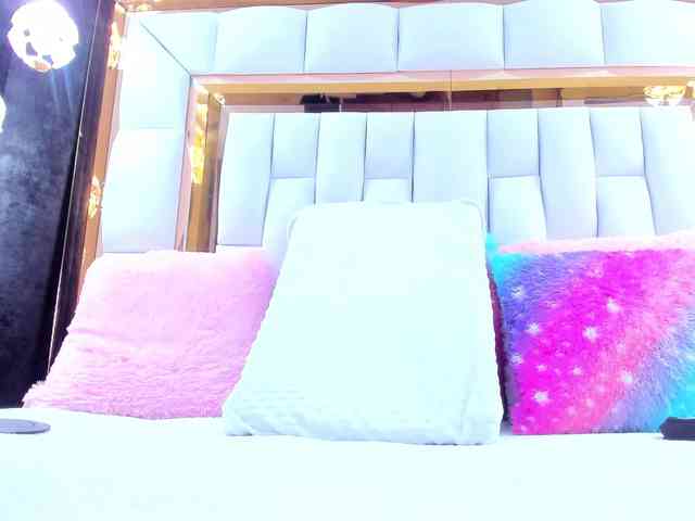RileySweet webcam