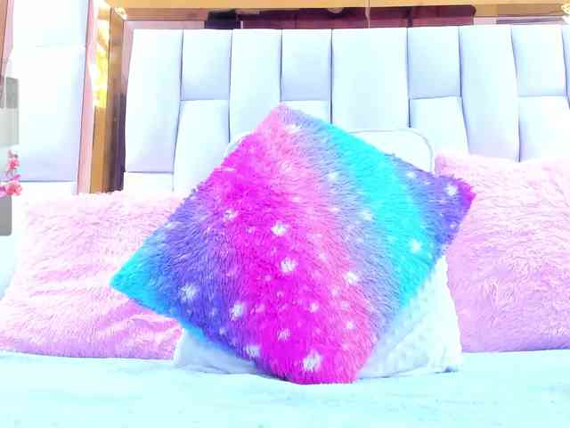 RileySweet webcam