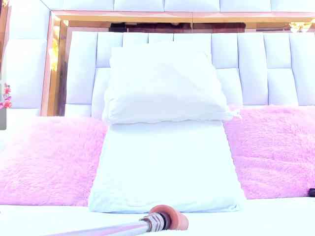 RileySweet webcam