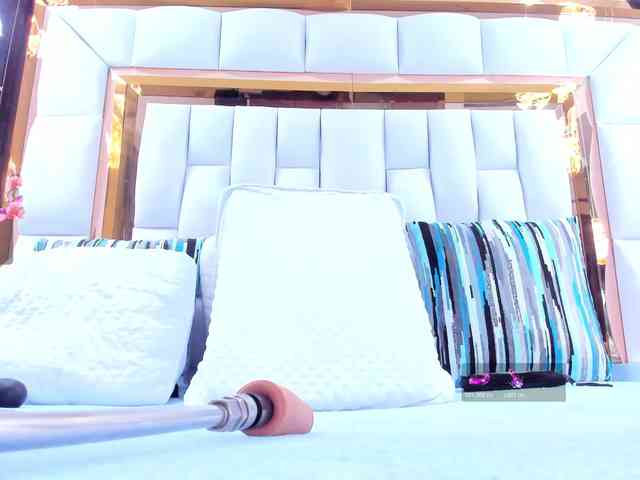RileySweet webcam