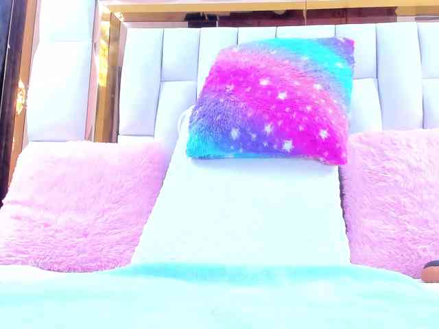 RileySweet webcam