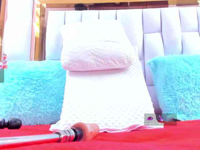 RileySweet webcam