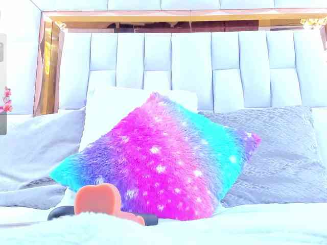 RileySweet webcam