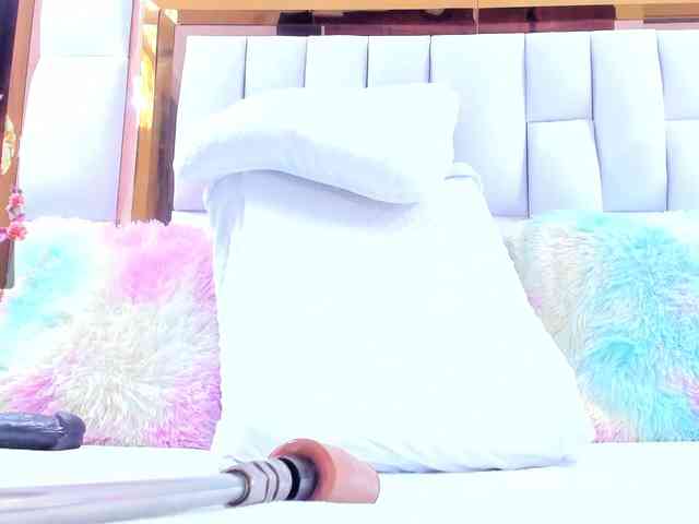 RileySweet webcam