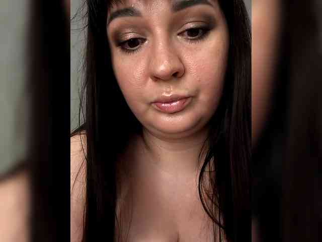 Alina-Milf webcam