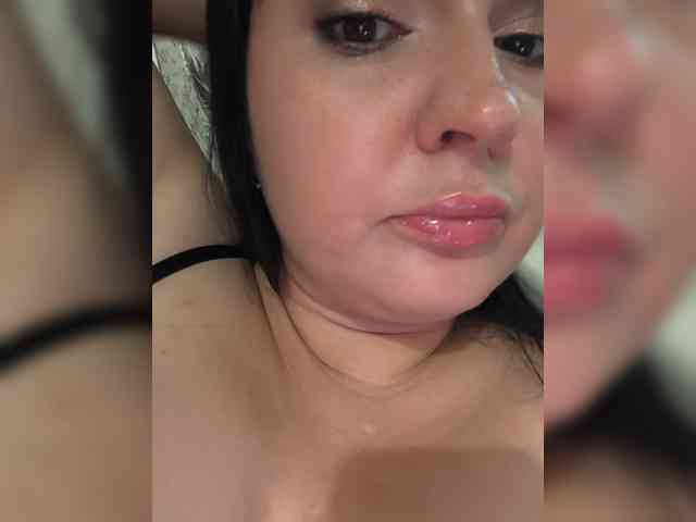 Alina-Milf webcam
