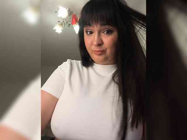 Alina-Milf webcam